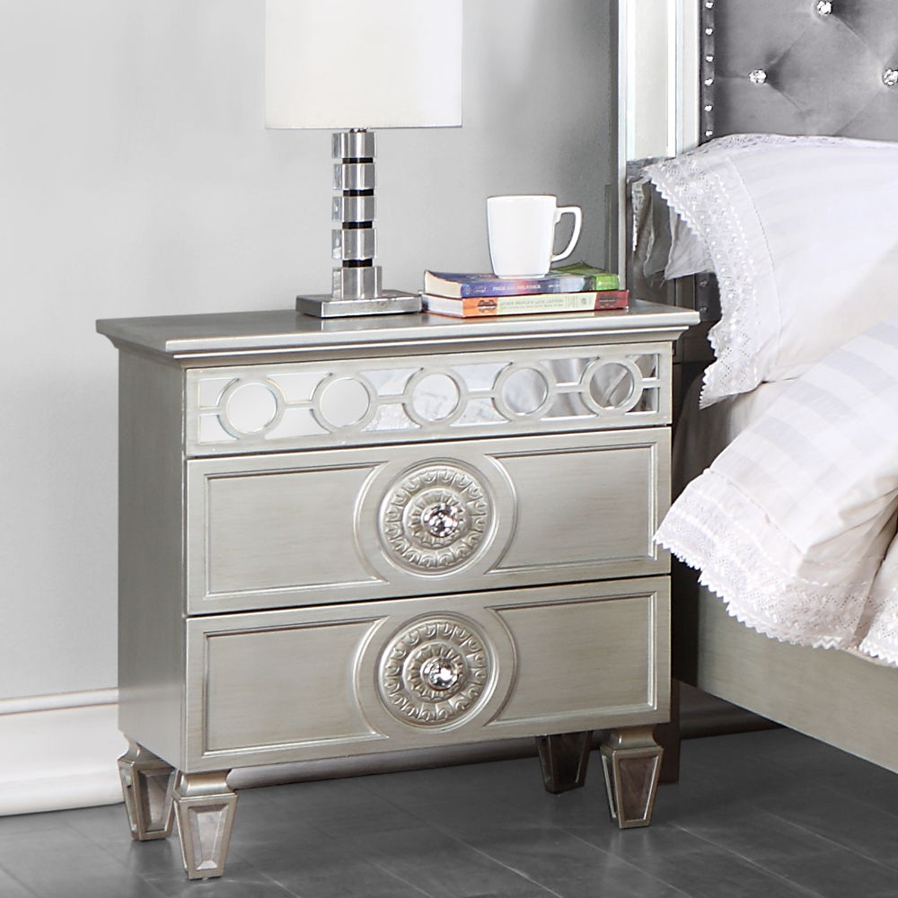 Varian - Nightstand - Silver & Mirrored
